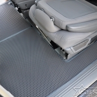 Автомобильные коврики EVA на Chrysler Town & Country V (2007->) 2 ряд: кресла 1+1 не убираются в пол